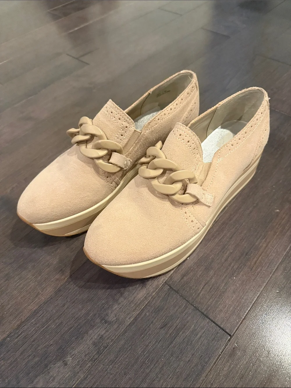 Women’s Dolce Vita Slip-On Platform Loafers in Light Beige, Size 7.5